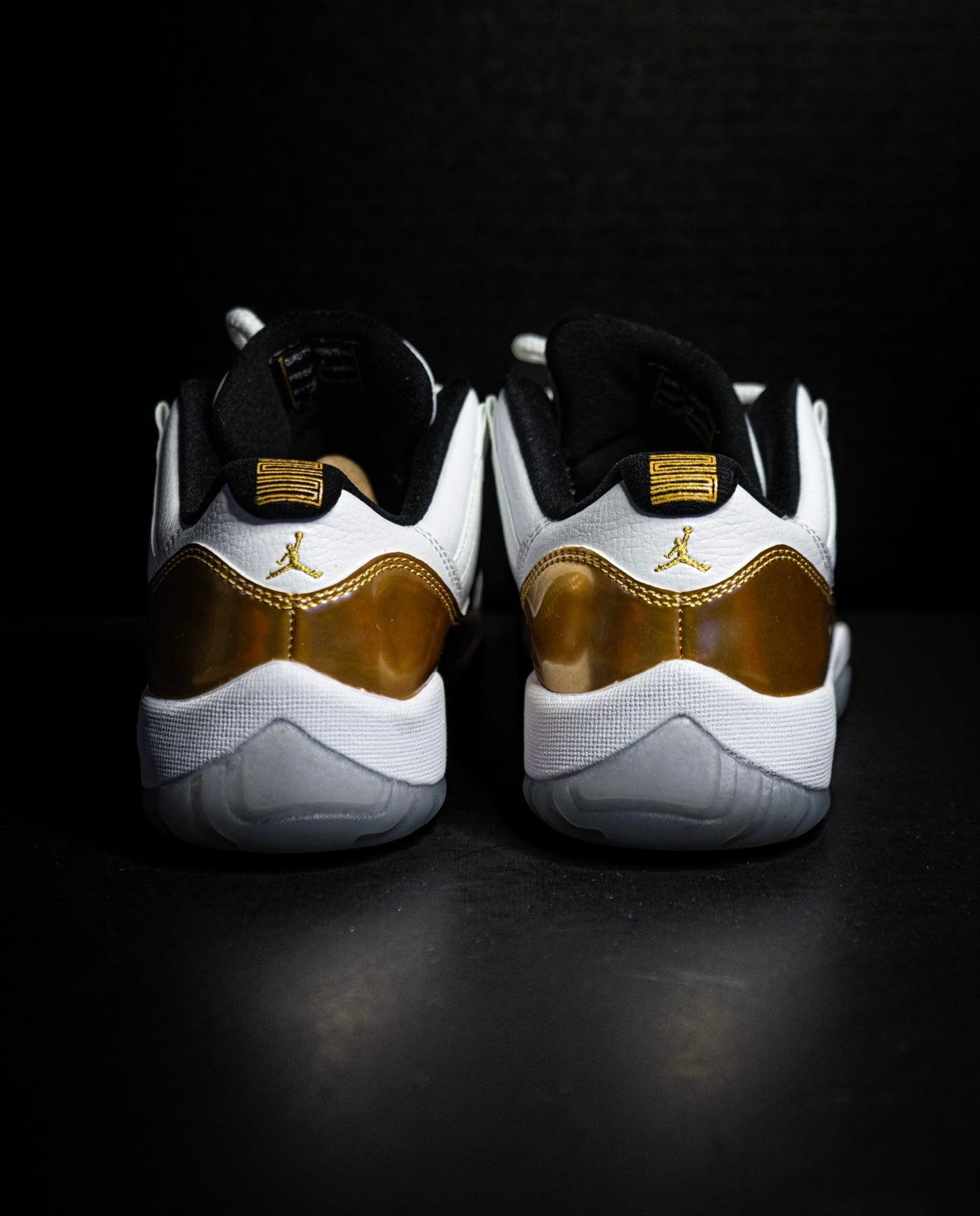 Jordan 11 Retro Low Closing Ceremony (USED/NO BOX)