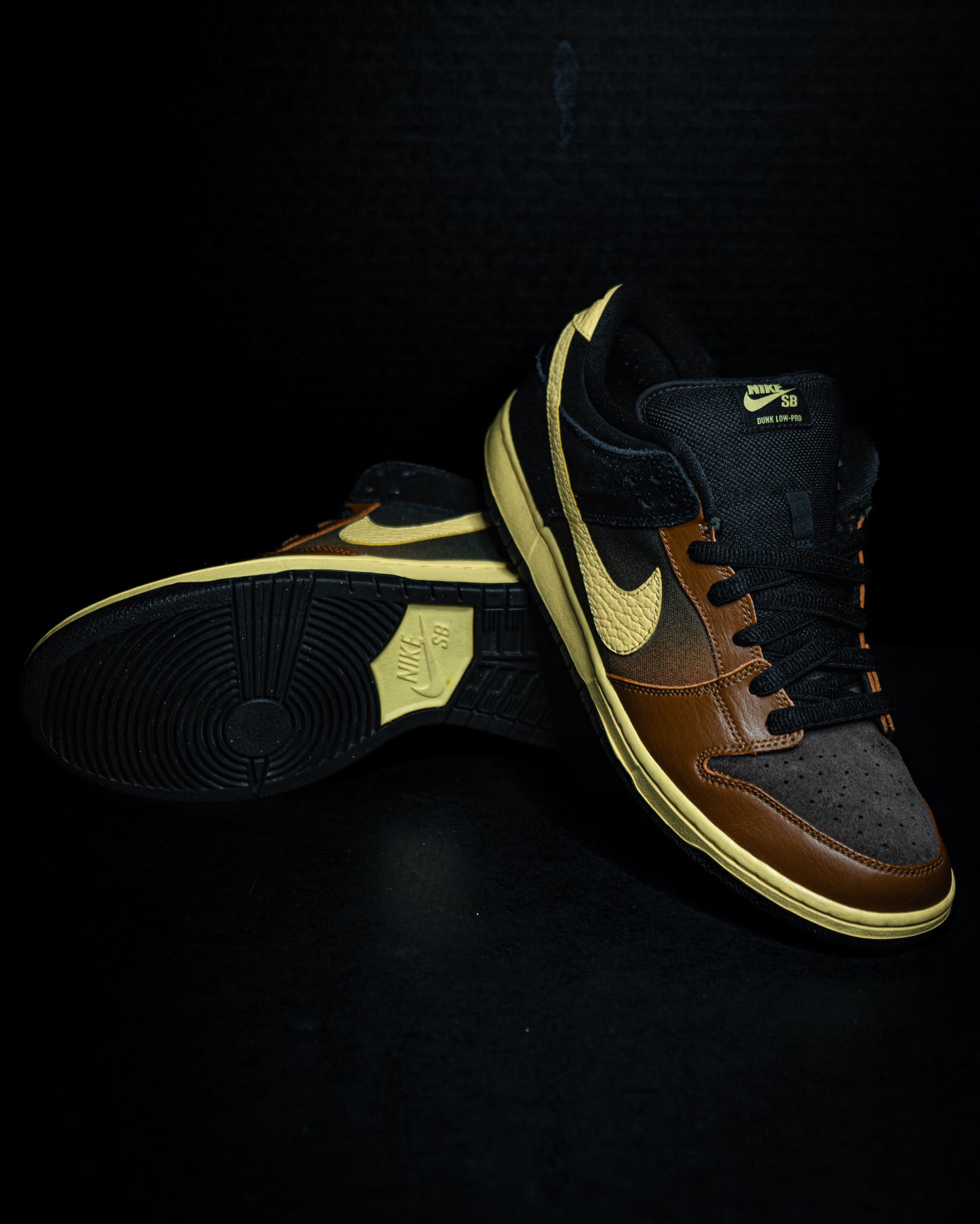 Nike SB Dunk Low 'Black and Tan' (USED)