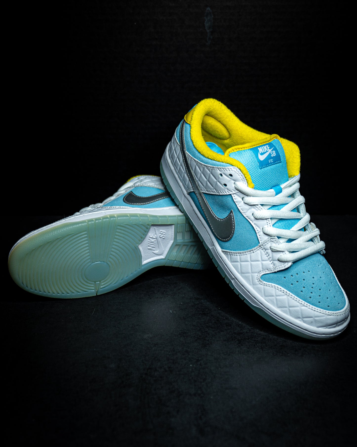 Nike SB Dunk Low Pro FTC Lagoon Pulse