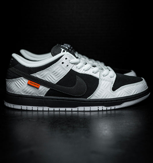 Nike SB Dunk Low TIGHTBOOTH