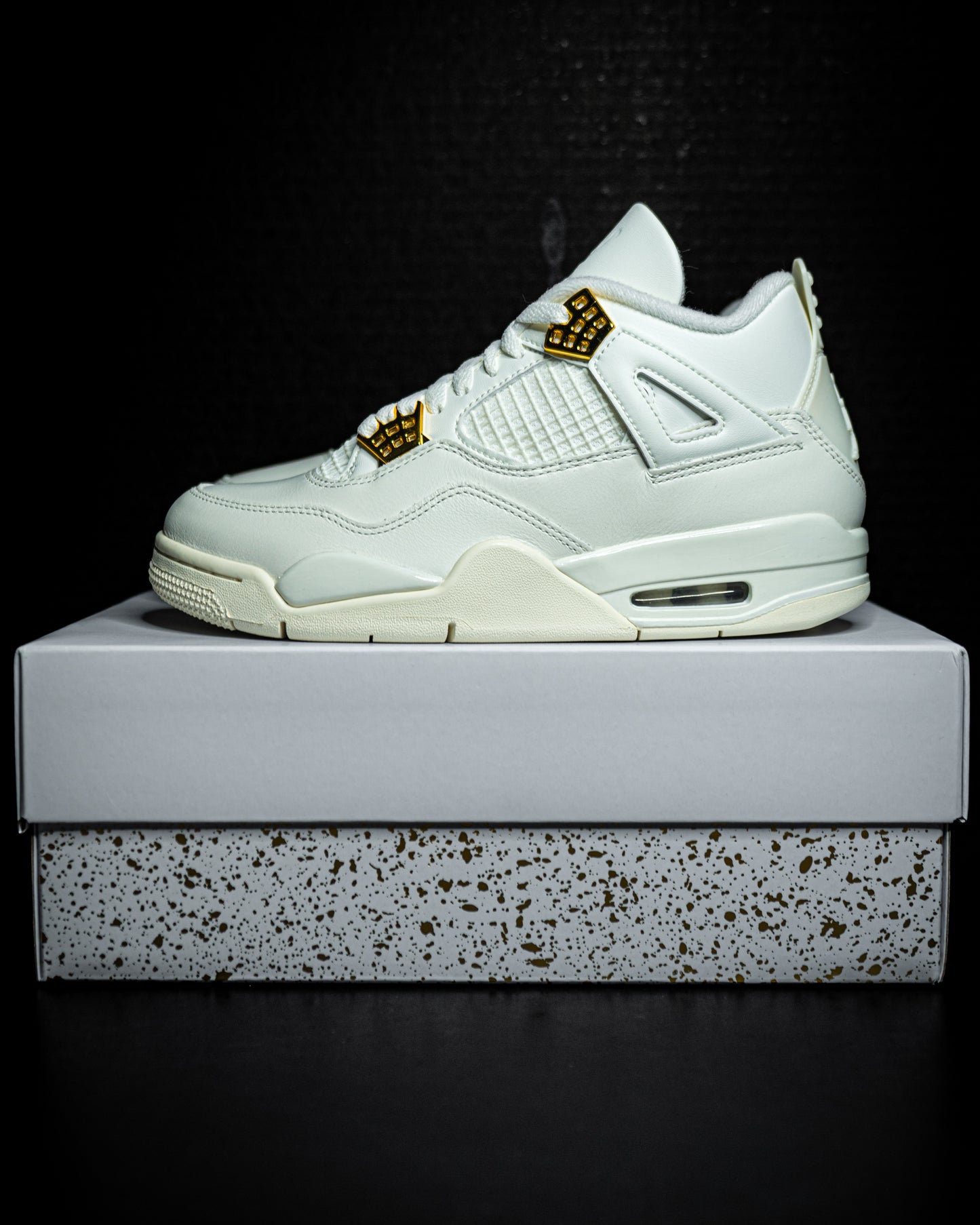 Jordan 4 Retro Metallic Gold (Womens)