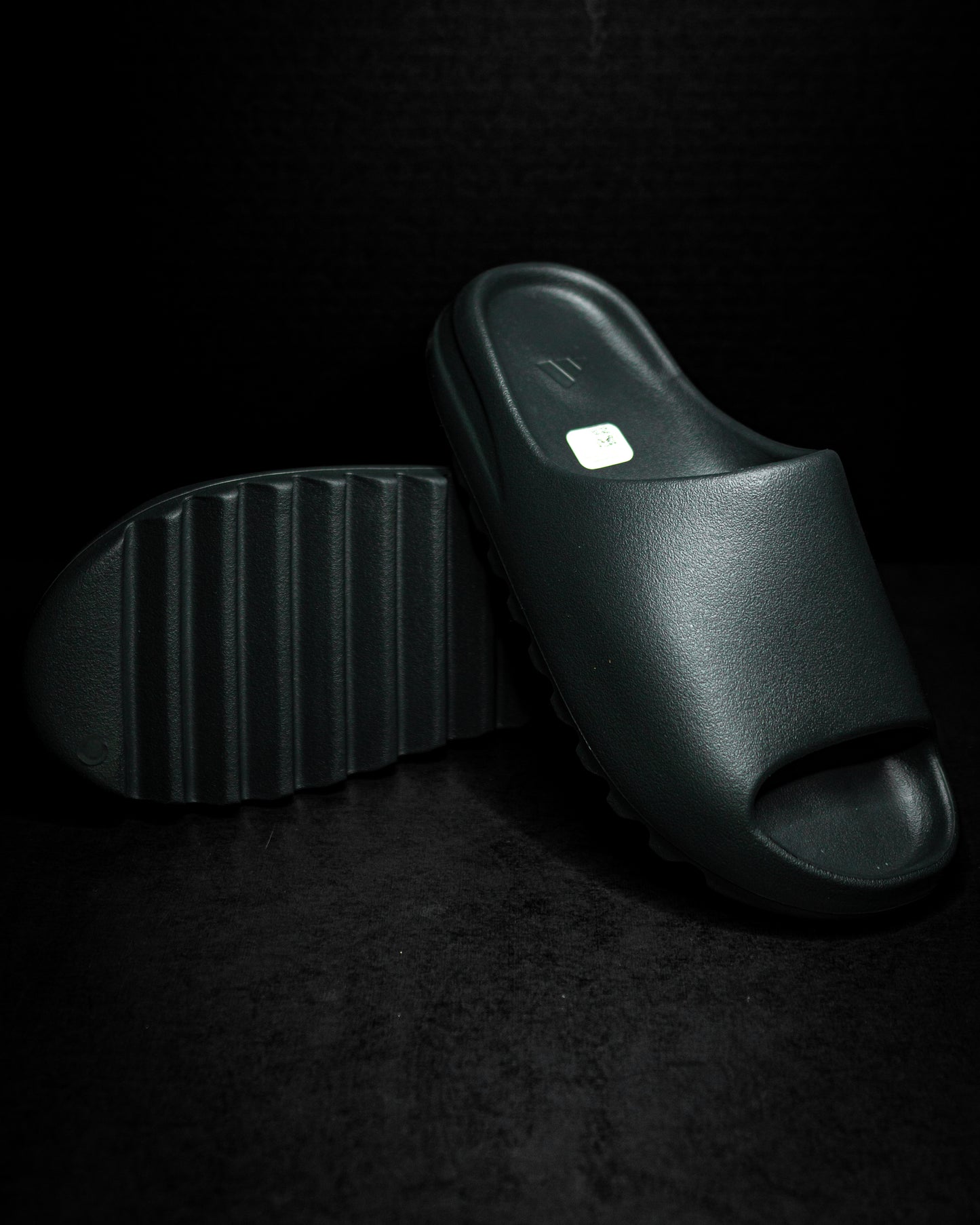 Yeezy Slide Dark Onyx