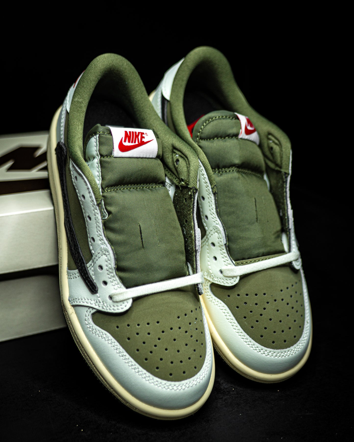 Jordan 1 Retro Low OG SP Travis Scott Medium Olive (PS)