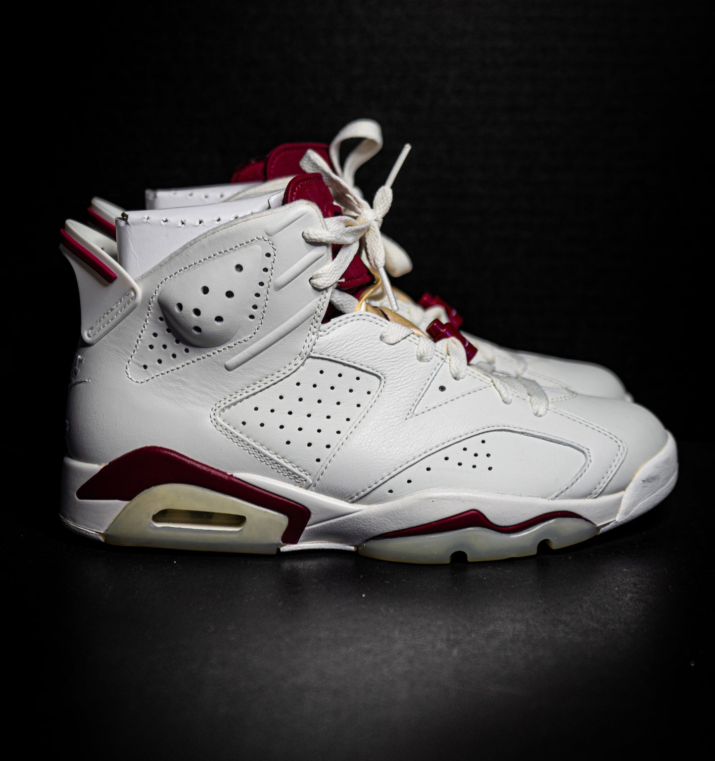 Jordan 6 Retro Maroon (2015) *USED/NO BOX*