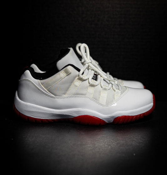 Jordan 11 Retro Low White Red (2012) *USED/NO BOX*
