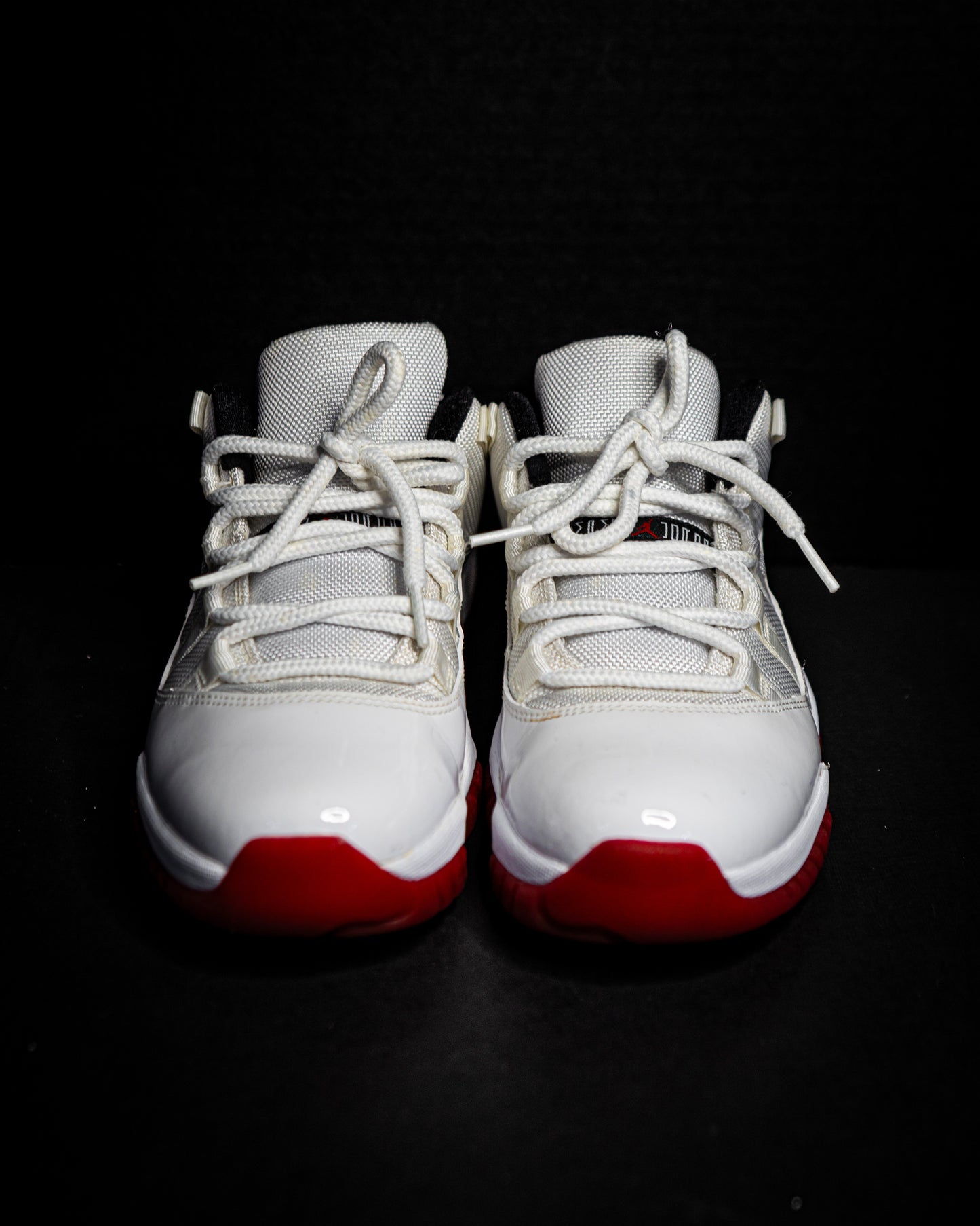 Jordan 11 Retro Low White Red (2012) *USED/NO BOX*