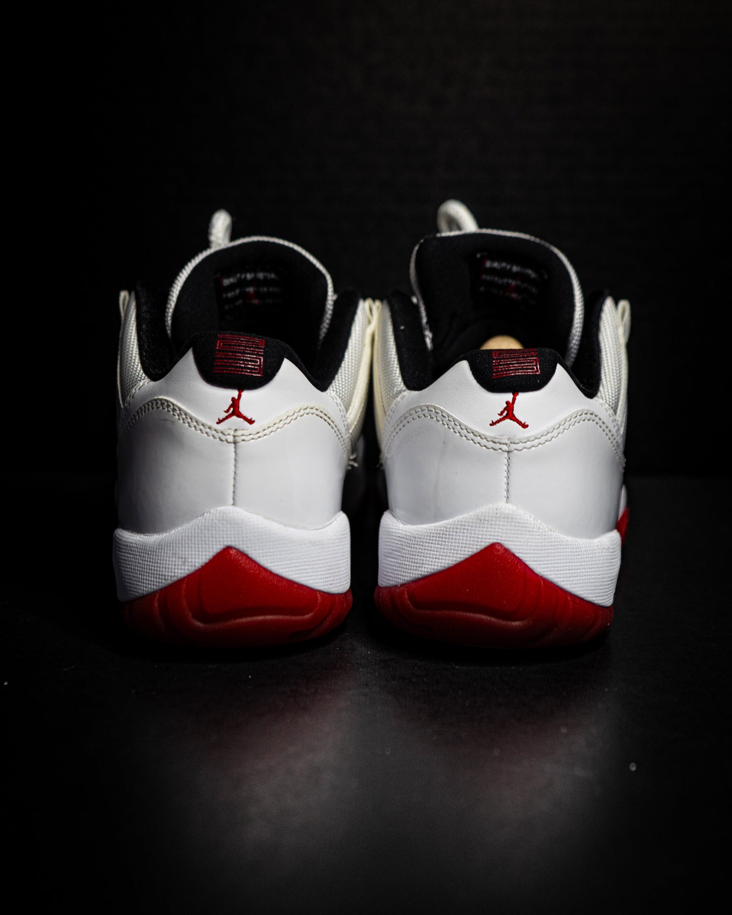 Jordan 11 Retro Low White Red (2012) *USED/NO BOX*