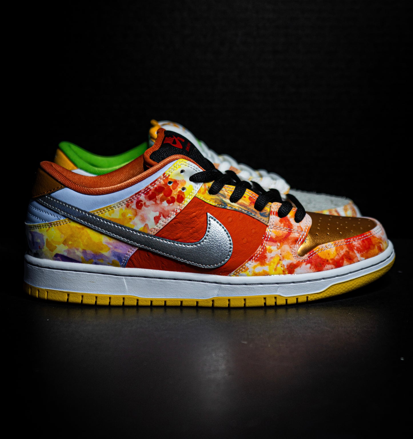 Nike SB Dunk Low Street Hawker (2021)