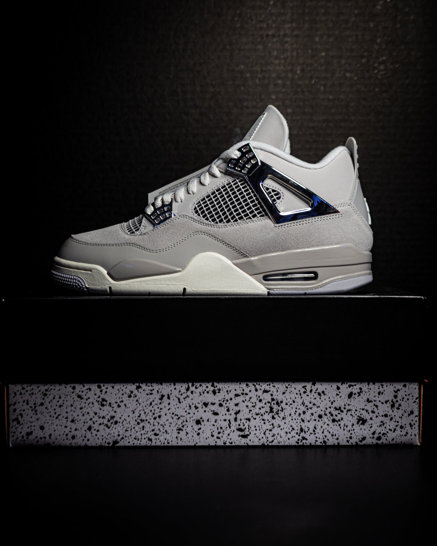 Jordan 4 Retro Frozen Moments