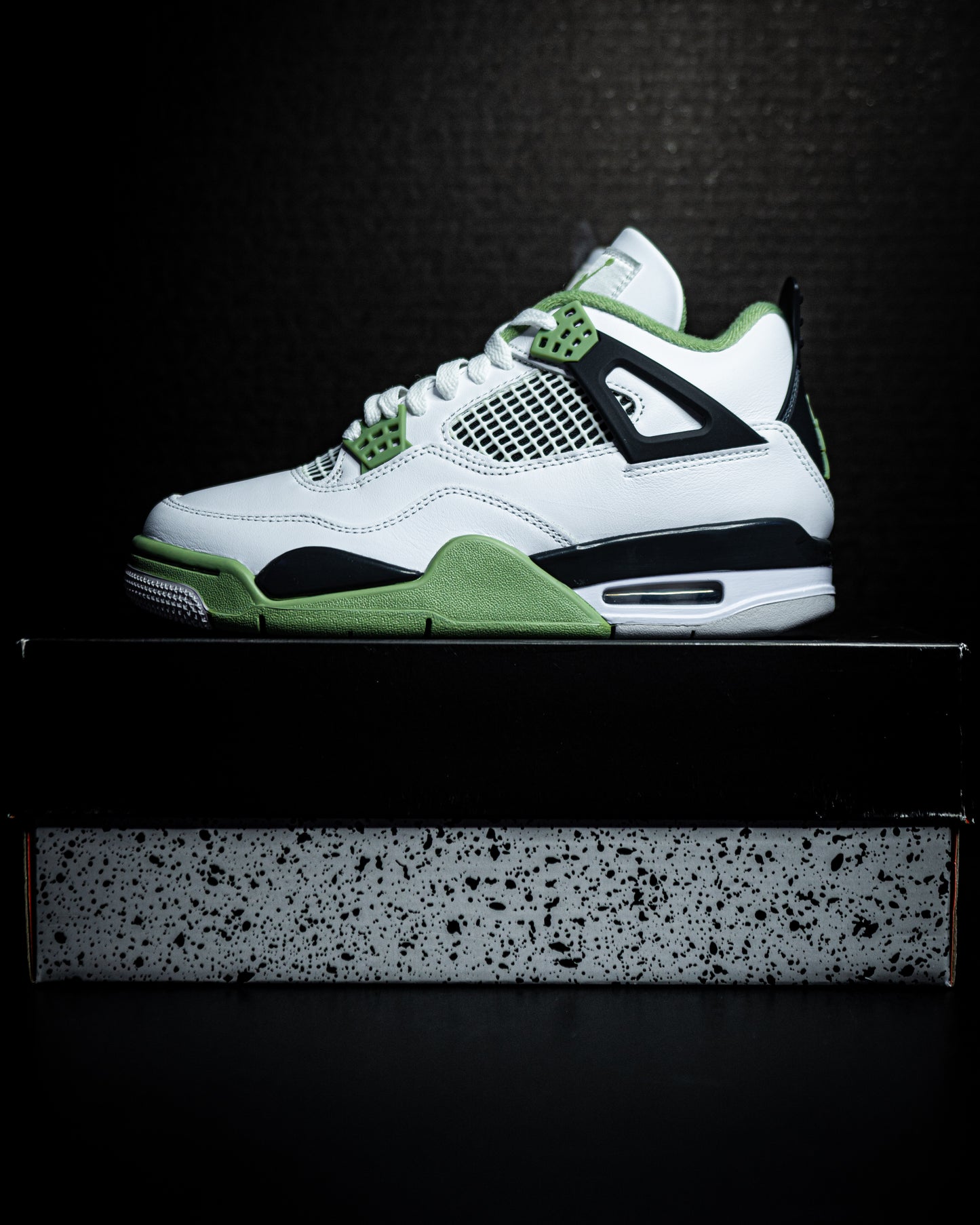 Jordan 4 Retro Seafoam